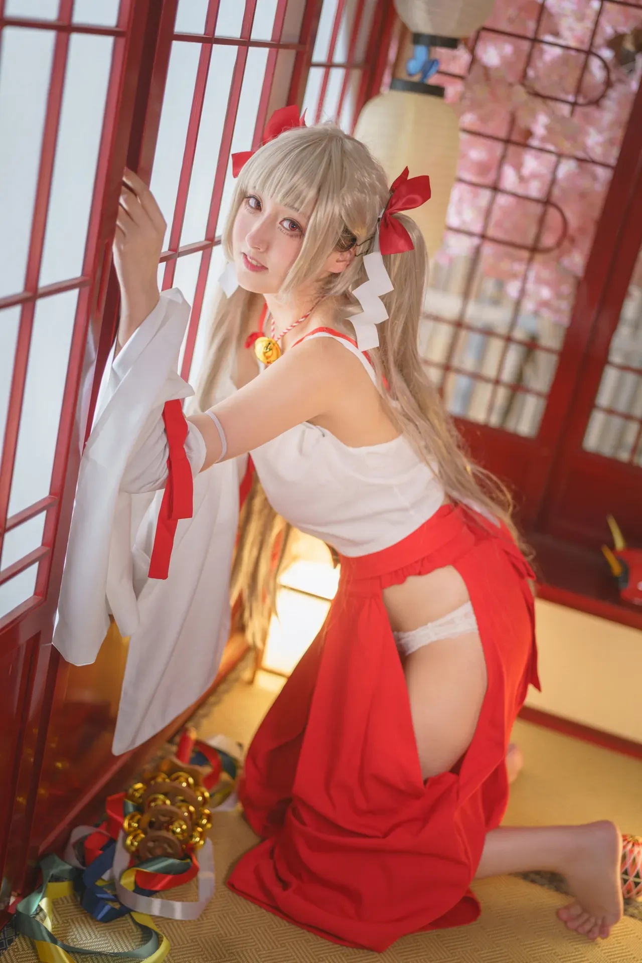 『套图』碧蓝航线 可畏 巫女 - Luisa_零纱 套图 预览图