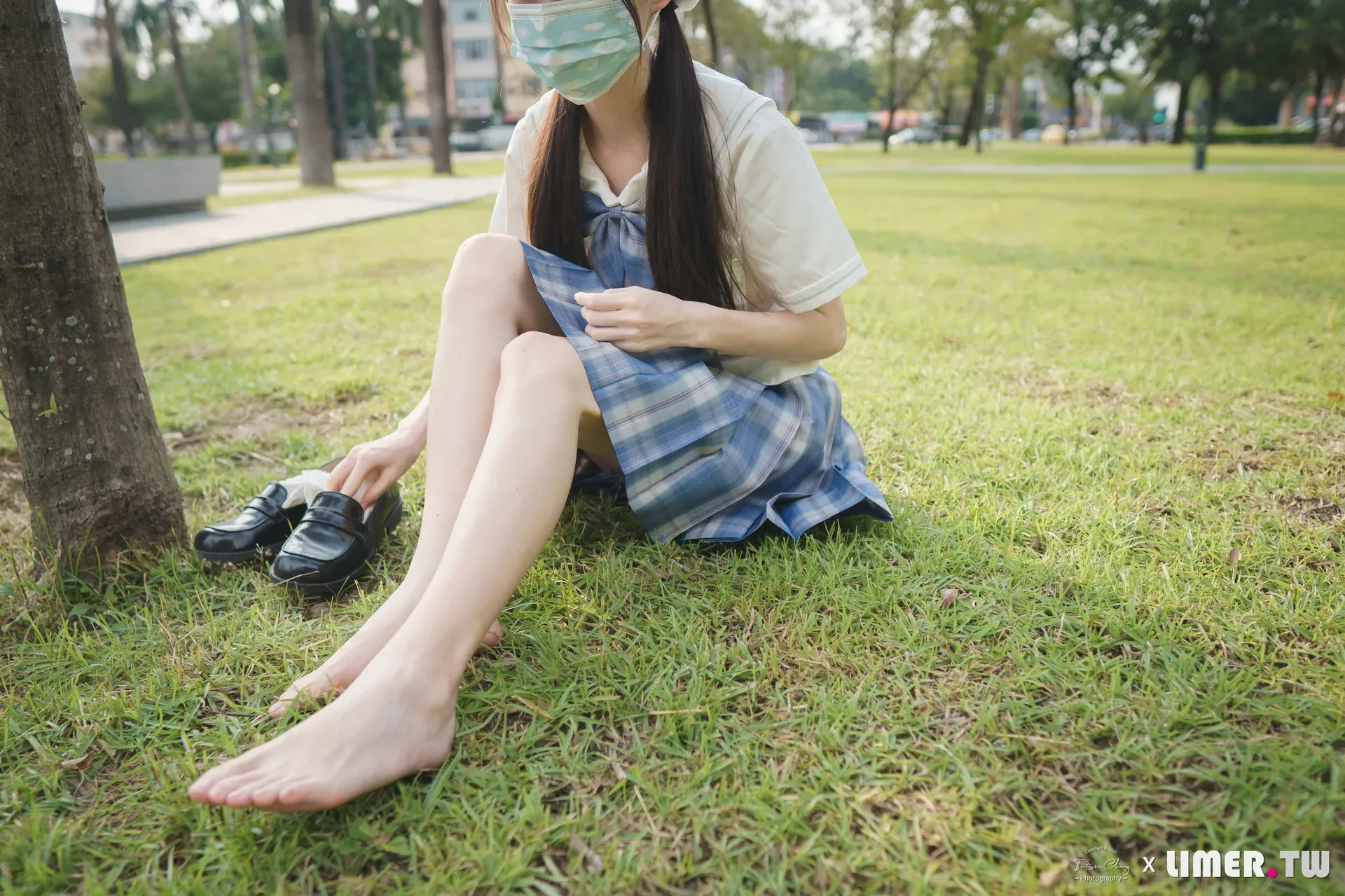『套图』JK少女白玉公园白棉袜脚 - Limerence 套图 预览图