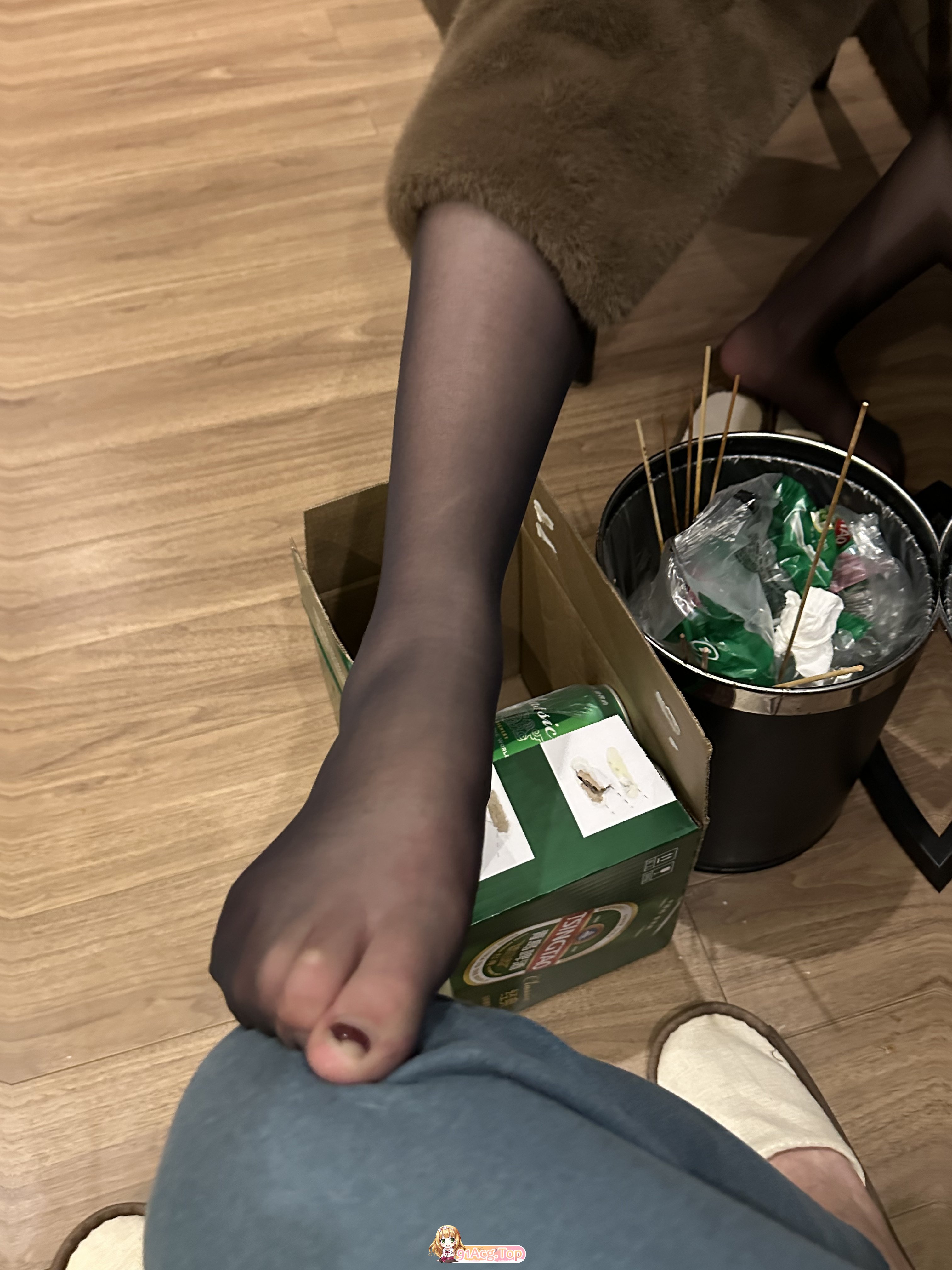 浙江御姐被死死按着腿猛干 自己手指塞进嘴里浪叫不止表情完全失控 日常居家对比强烈 动漫视频 PC端 预览图